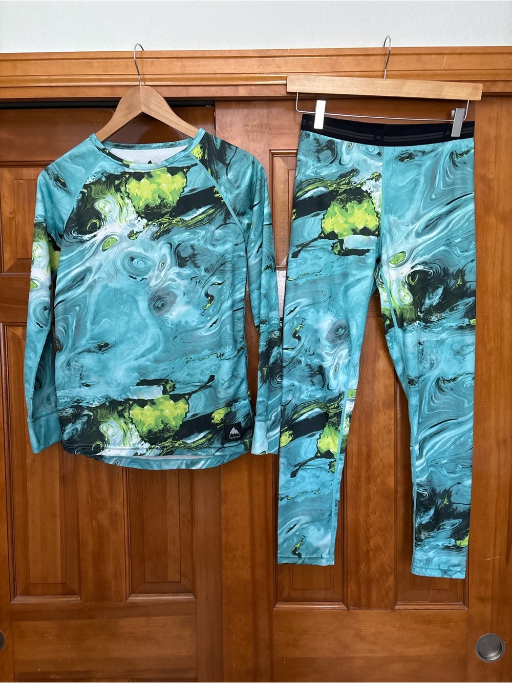 Burton Kids Base 1st Layer Set Top Pants Graphic Design DryRide Size 14/16 Large